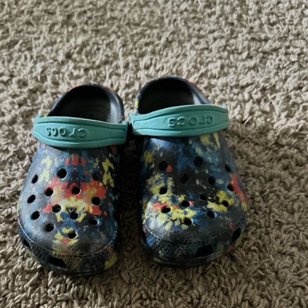 Kid Crocs